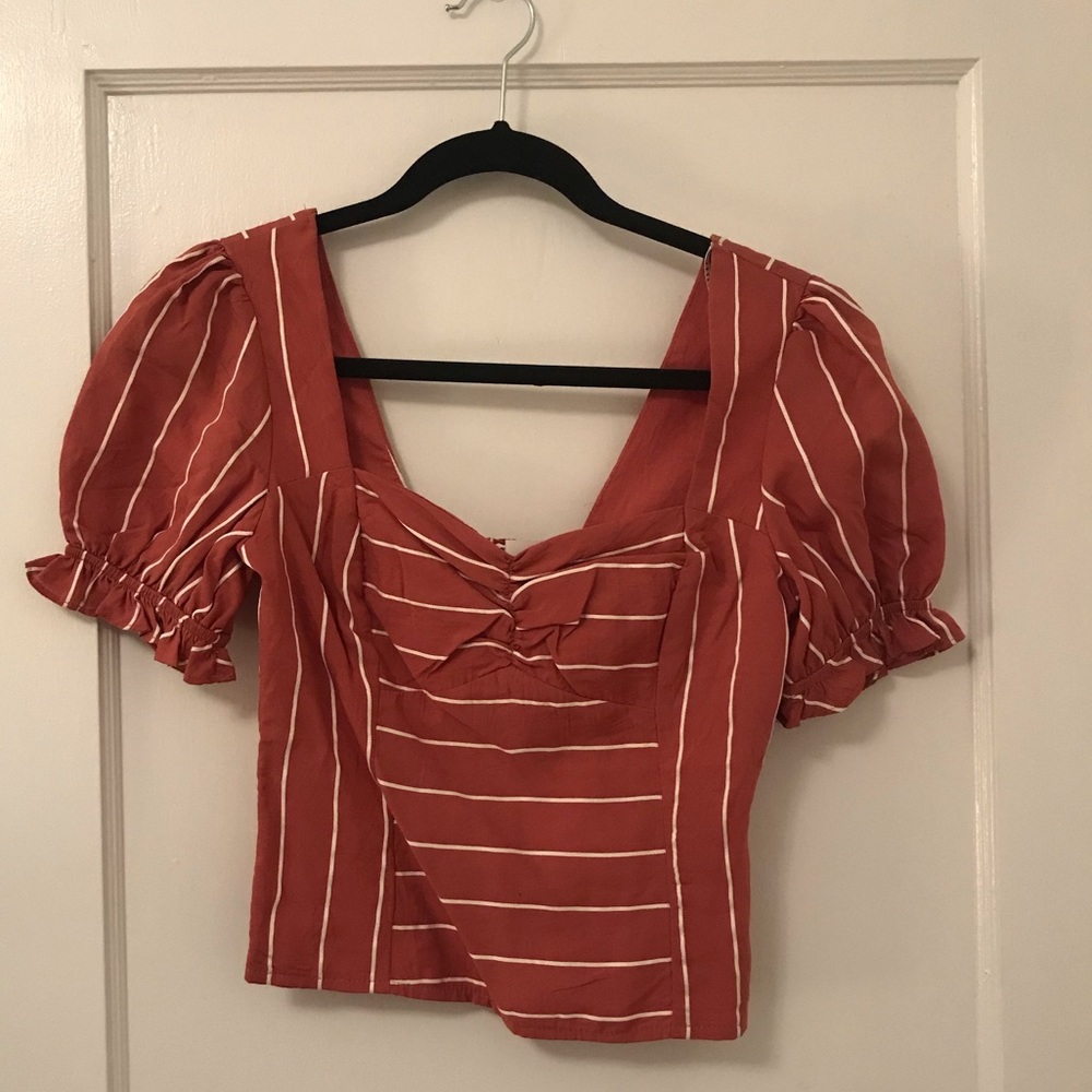 NWT Cropped Sweat-heart Top